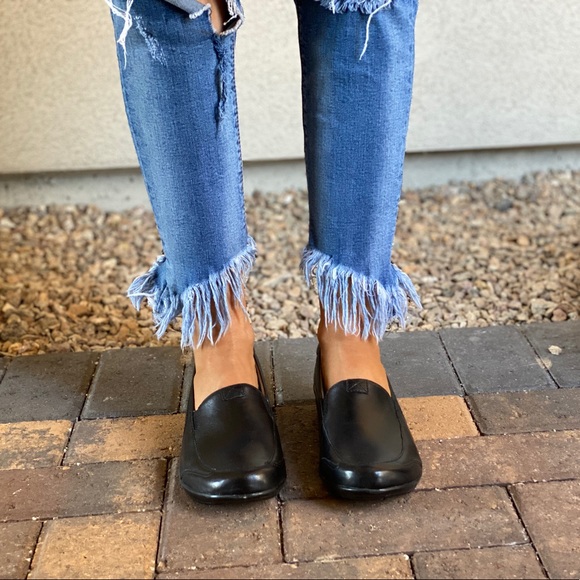 naturalizer slip on loafer